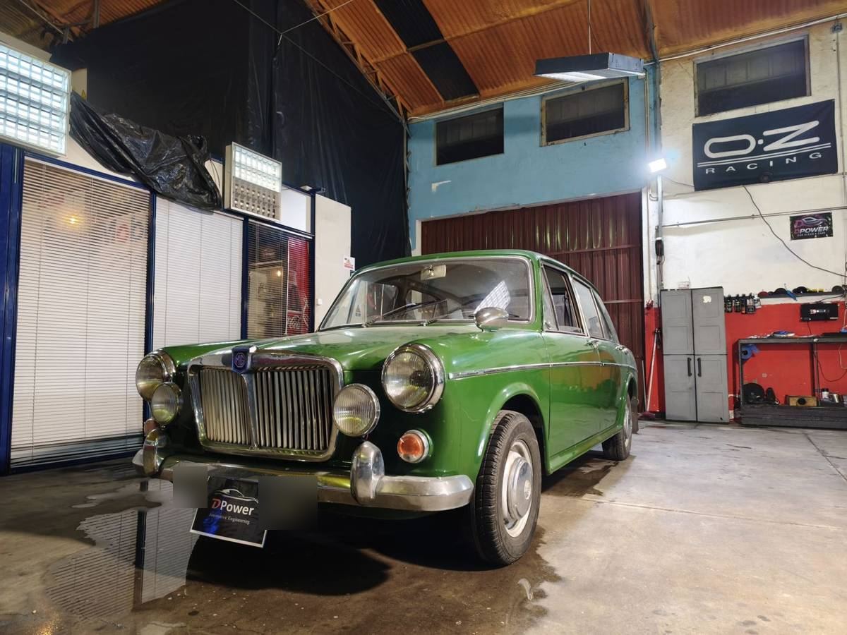 MG clássico verde