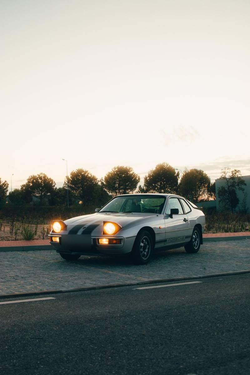 Porsche 924 na estrada
