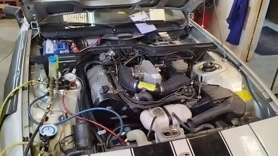 Trabalho de eletricidade automóvel